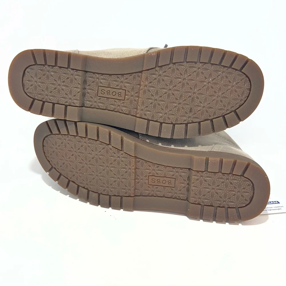 BOBS Skechers Chill Lugs Snuggle Life Taupe Faux Fur Boots Womens 6 NWT